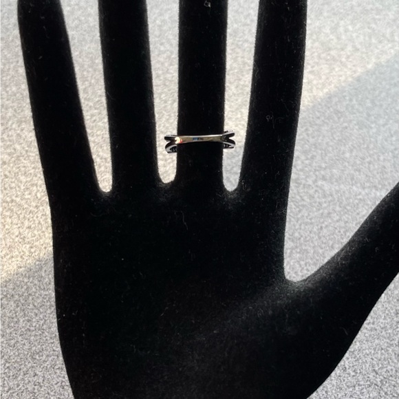 Silver Toned Fashion Ring Size 6.5 - Picture 5 of 5